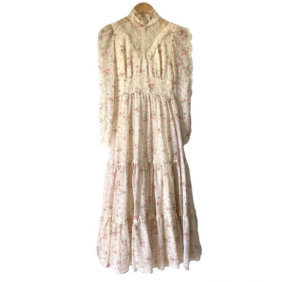 Vintage Dresses & Skirts - Vintage Prairie Maxi Dress Ditsy‎ Floral Tiered Ruffle Cream Lace Cottagecore